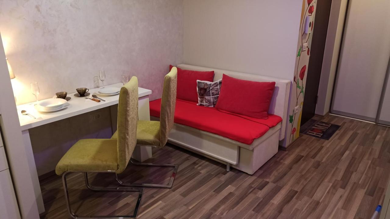 Cozy Home Bujorilor ทิมิชัวรา ภายนอก รูปภาพ