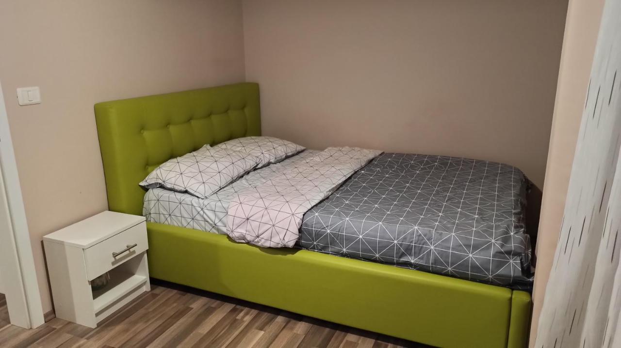 Cozy Home Bujorilor ทิมิชัวรา ภายนอก รูปภาพ