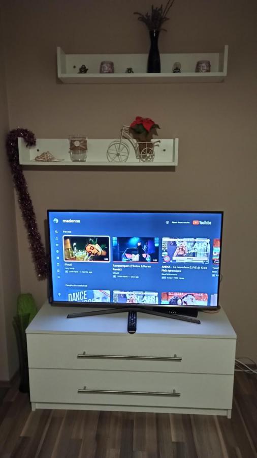 Cozy Home Bujorilor ทิมิชัวรา ภายนอก รูปภาพ